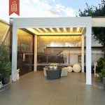 High Quality Waterproof Customizable Louver Blade Roof Villa Luxury Pergola Outdoor Patio Garden Pergola